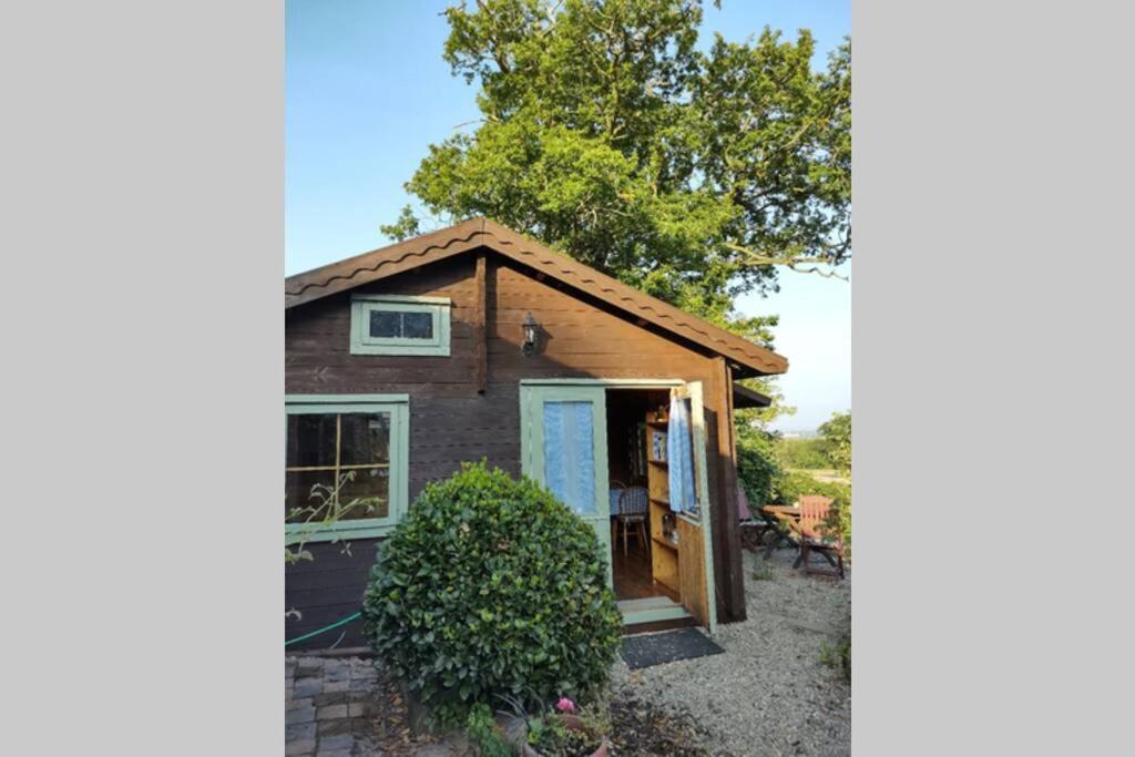 Self Catering Garden Lodge Ludlow Exterior foto